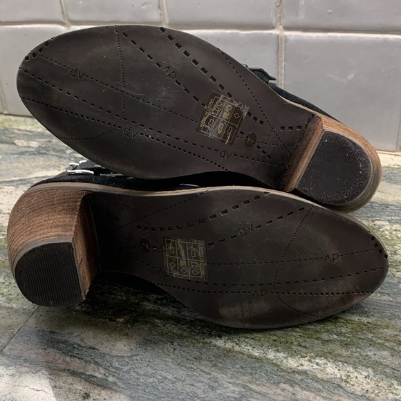 DV by Dolce Vita Colten Black suede booties size 7 - Picture 6 of 10